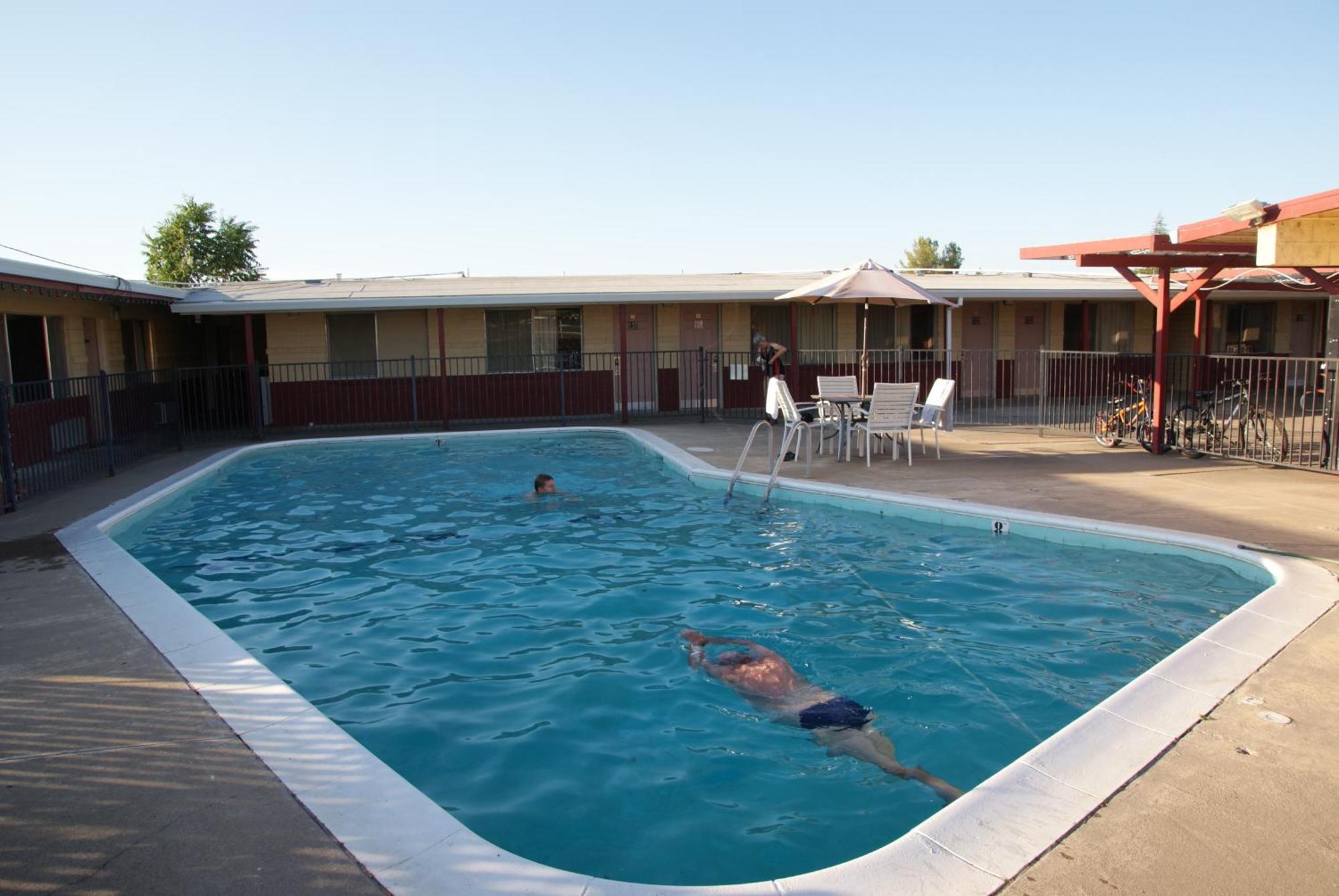 Gateway Inn Red Bluff Esterno foto